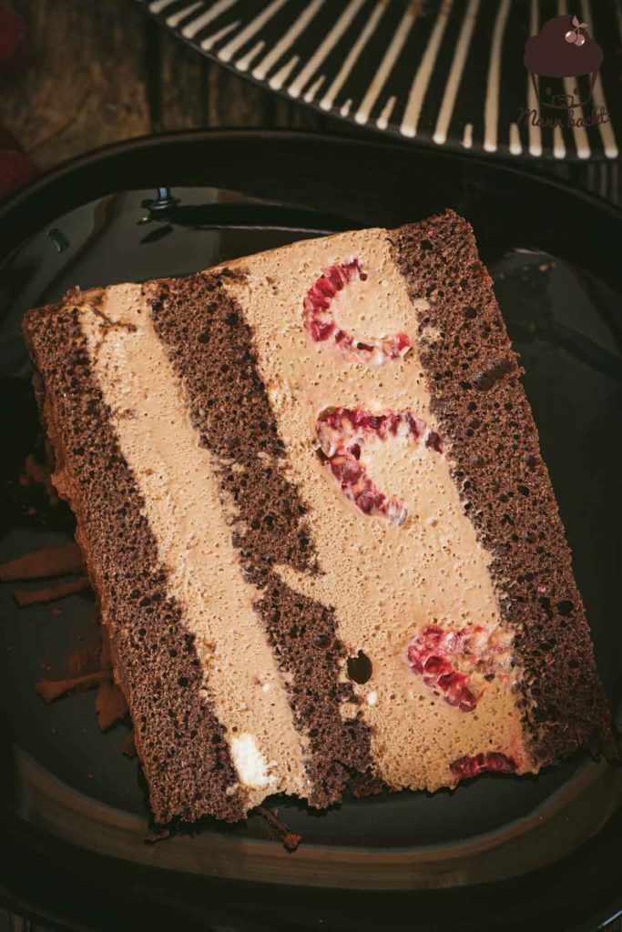 Mousse au Chocolate Torte ©Marian Moschen Mann backt 7 von 8 683x1024 1