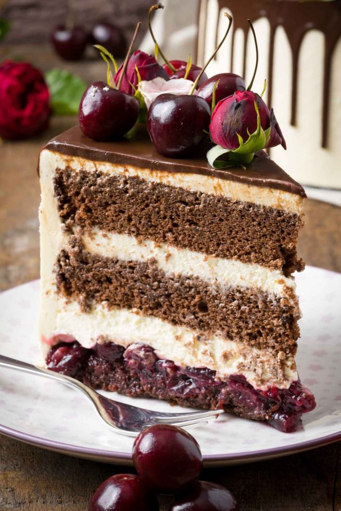 Schwarzwaelder Kirschtorte Deluxe Rezept cover ©Marian Moschen Mann backt 4 684x1024 1