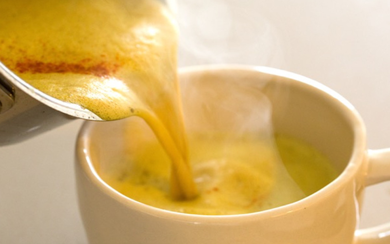 dieser schlaftrunk lasst dich schnell einschlafen und regt die entgiftung an 800x500 1